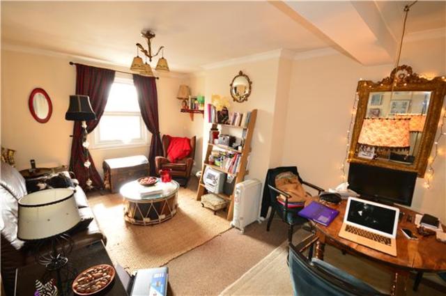  Image of 1 bedroom Flat to rent in Merton Road London SW18 at Wandsworth, SW18 5SW