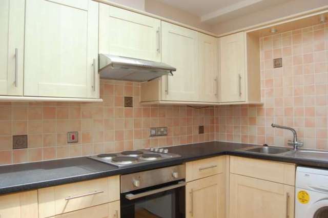  Image of 1 bedroom Flat to rent in Middle Way Chinnor OX39 at Middle Way  Chinnor, OX39 4TP