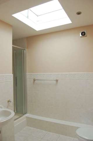  Image of 1 bedroom Flat to rent in Middle Way Chinnor OX39 at Middle Way  Chinnor, OX39 4TP