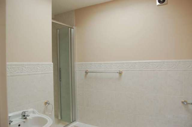  Image of 1 bedroom Flat to rent in Middle Way Chinnor OX39 at Middle Way  Chinnor, OX39 4TP