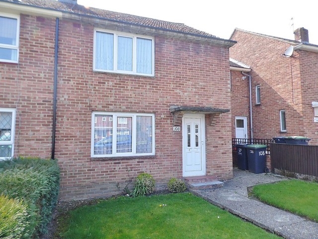  Image of 3 bedroom Terraced house for sale in Mill Road Waterlooville PO7 at Mill Road  Waterlooville, PO7 7BY