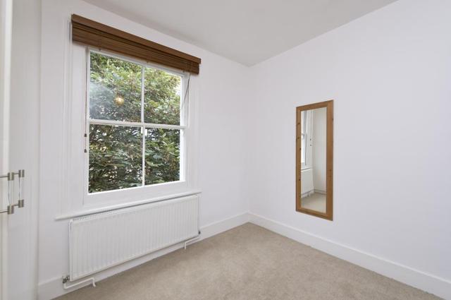  Image of 1 bedroom Flat to rent in Minford Gardens London W14 at Minford Gardens  London, W14 0AN