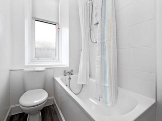  Image of 2 bedroom Flat to rent in Montgomery Street Hillside Edinburgh EH7 at Montgomery Street  Edinburgh, EH7 5EP