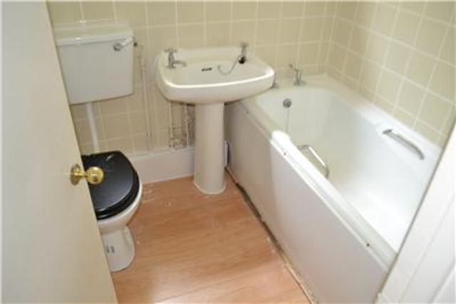  Image of 1 bedroom Flat to rent in Mount Pleasant Road Hastings TN34 at Hastings East Sussex Hastings, TN34 3SB