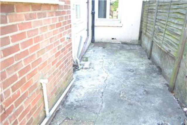  Image of 1 bedroom Flat to rent in Mount Pleasant Road Hastings TN34 at Hastings East Sussex Hastings, TN34 3SB