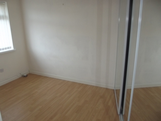  Image of 3 bedroom Semi-Detached house to rent in Mount Vernon Bilton Hull HU11 at Bilton, HU11 4ET