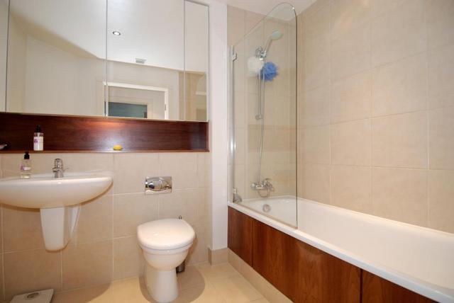  Image of 2 bedroom Property to rent in Townmead Road London SW6 at Nacovia House  Imperial Wharf, SW6 2GW