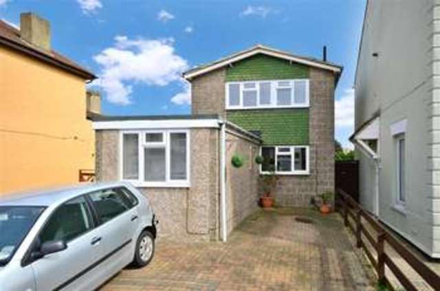  Image of 4 bedroom Detached house for sale in Nelson Road Gillingham ME7 at Gillingham Kent Gillingham, ME7 4LL