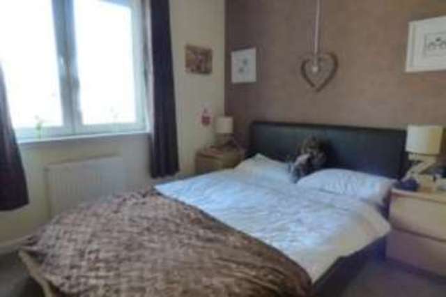  Image of 2 bedroom Flat for sale in Netherton Gardens Anniesland Glasgow G13 at Anniesland Glasgow Bearsden, G13 1EE