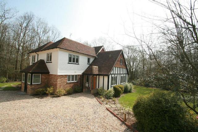  Image of 4 bedroom Detached house to rent in New Pond Road Benenden Cranbrook TN17 at Benenden  Cranbrook, TN17 4EN