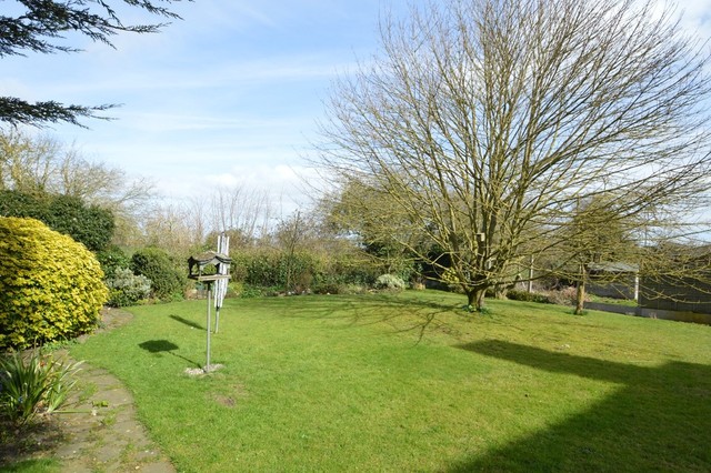  Image of 4 bedroom Cottage for sale in New Street Stradbroke Eye IP21 at New Street Stradbroke Eye, IP21 5JJ