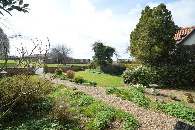  Image of 4 bedroom Cottage for sale in New Street Stradbroke Eye IP21 at New Street Stradbroke Eye, IP21 5JJ