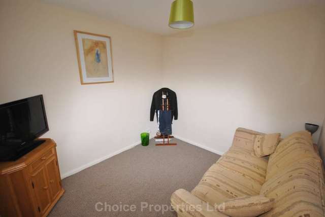  Image of 4 bedroom Terraced house for sale in Newark Kilwinning KA13 at Newark  Kilwinning, KA13 6NA