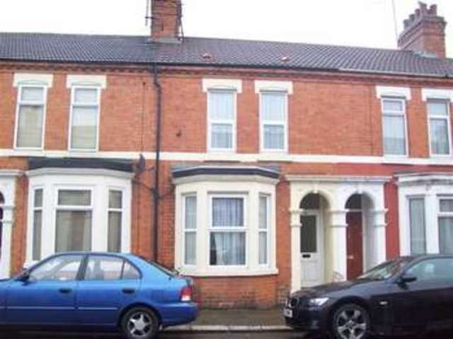 Image of 2 bedroom Terraced house to rent in Newcombe Road Northampton NN5 at St James Northampton Northamptonshire, NN5 7AZ