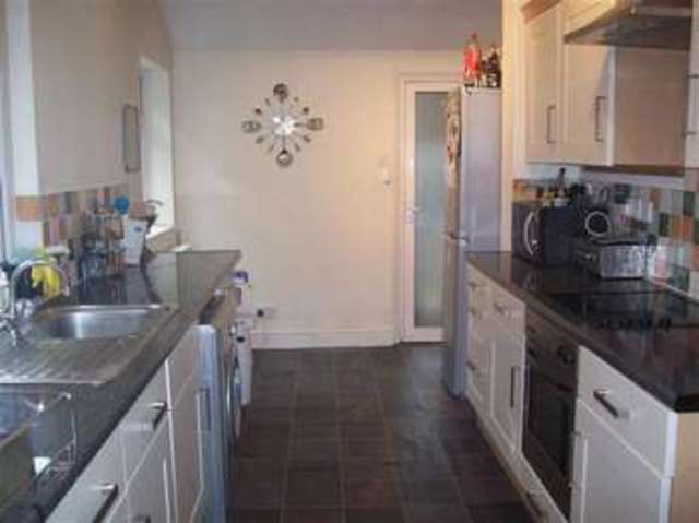  Image of 2 bedroom Terraced house to rent in Newcombe Road Northampton NN5 at St James Northampton Northamptonshire, NN5 7AZ
