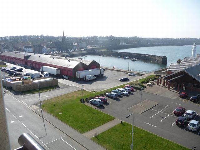  Image of 2 bedroom Flat to rent in Newhaven Place Edinburgh EH6 at Leith Edinburgh Edinburgh, EH6 4TG