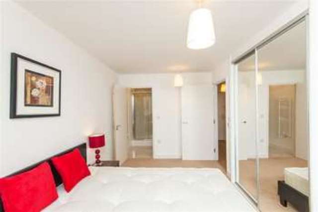  Image of 2 bedroom Flat to rent in Jefferson Plaza London E3 at Marner Point  Bow, E3 3QE