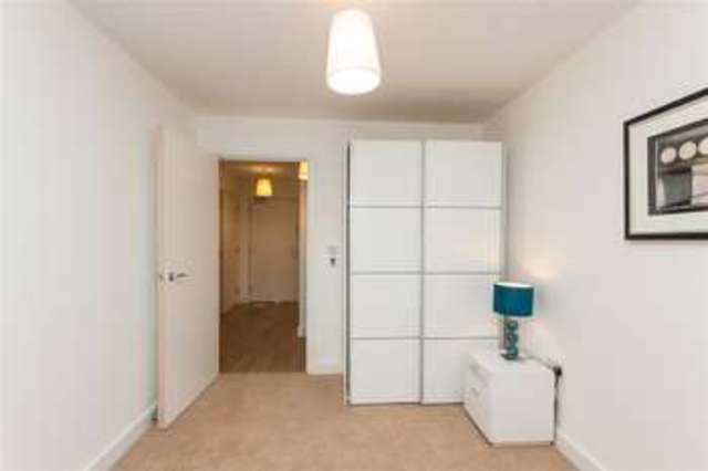 Image of 2 bedroom Flat to rent in Jefferson Plaza London E3 at Marner Point  Bow, E3 3QE