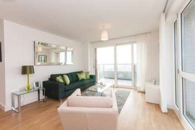  Image of 3 bedroom Flat to rent in Jefferson Plaza London E3 at Marner Point  Bow, E3 3QB