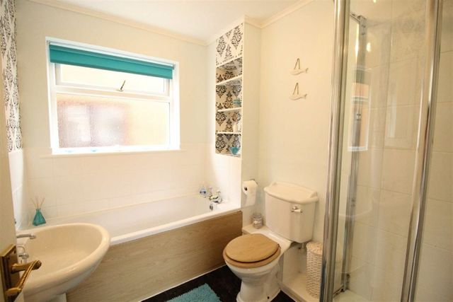  Image of 3 bedroom Detached house for sale in Node Hill Close Studley B80 at Studley Warwickshire Studley, B80 7RN