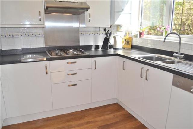  Image of 3 bedroom Semi-Detached house to rent in Normandy Avenue Barnet EN5 at Barnet Hertfordshire Barnet, EN5 2HX