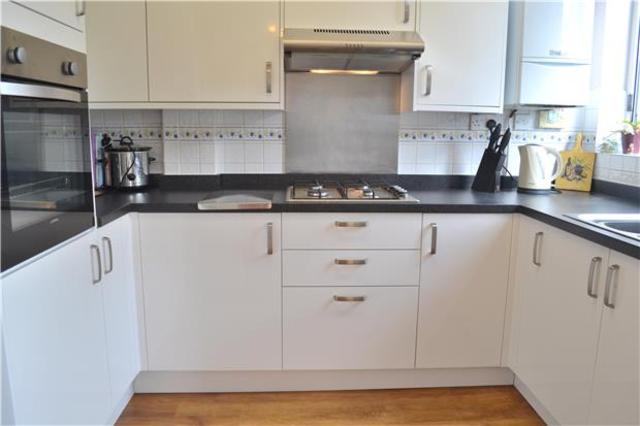 Image of 3 bedroom Semi-Detached house to rent in Normandy Avenue Barnet EN5 at Barnet Hertfordshire Barnet, EN5 2HX
