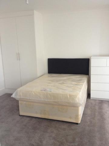  Image of Studio flat to rent in North Circular Road London N13 at London, N13 6BN