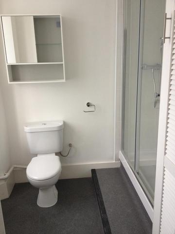  Image of Studio flat to rent in North Circular Road London N13 at London, N13 6BN