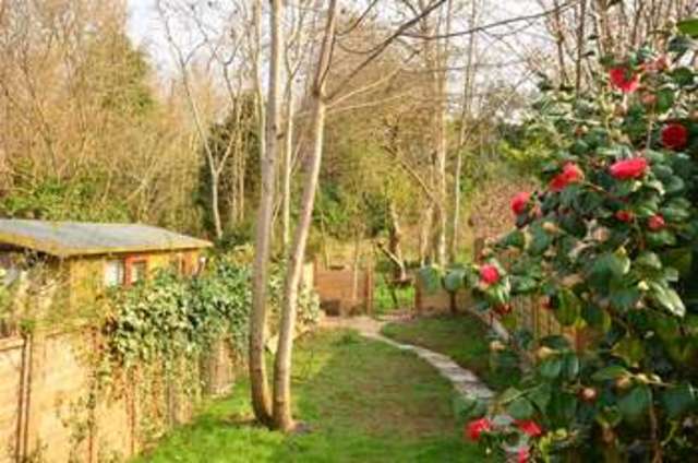  Image of 2 bedroom Terraced house for sale in North Row Uckfield TN22 at Uckfield East Sussex Uckfield, TN22 1ES