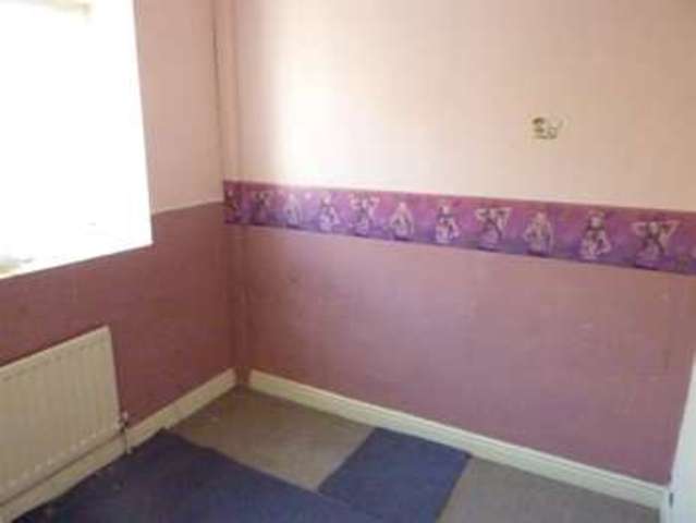 Image of 2 bedroom Flat for sale in North Street Leighton Buzzard LU7 at Leighton Buzzard, LU7 1ET