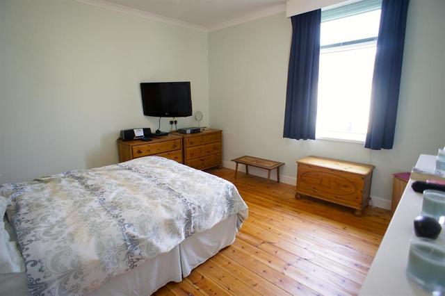  Image of 2 bedroom Terraced house for sale in Northfield Road Sheffield S10 at Crookes Sheffield Fulwood, S10 1QP