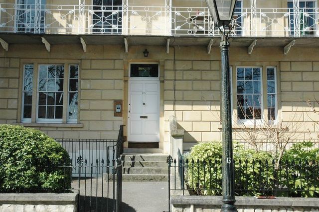  Image of 2 bedroom Flat to rent in Oakfield Road Clifton Bristol BS8 at Oakfield Road Clifton Bristol, BS8 2BB