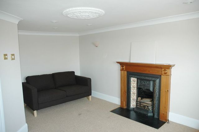 Image of 2 bedroom Flat to rent in Oakfield Road Clifton Bristol BS8 at Oakfield Road Clifton Bristol, BS8 2BB