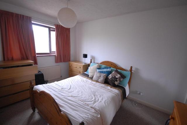  Image of 3 bedroom End of Terrace to rent in Oakmead Place Mitcham CR4 at Mitcham  London, CR4 3RU