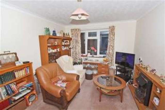  Image of 1 bedroom Flat for sale in Oldway Road Paignton TQ3 at Paignton, TQ3 2TX