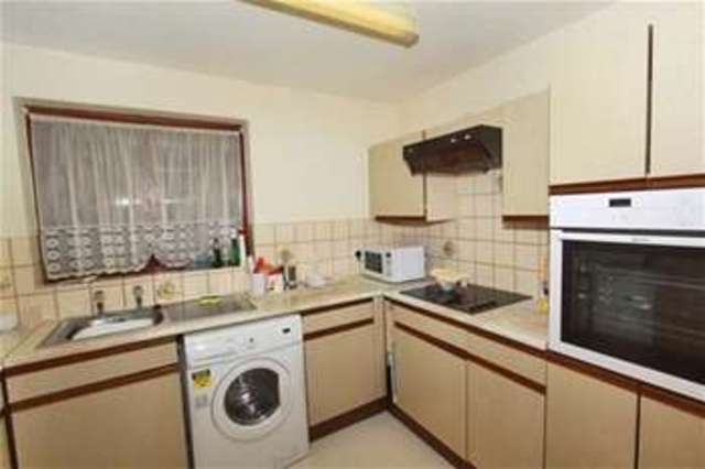  Image of 1 bedroom Flat for sale in Oldway Road Paignton TQ3 at Paignton, TQ3 2TX