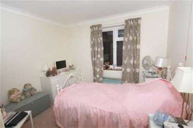  Image of 1 bedroom Flat for sale in Oldway Road Paignton TQ3 at Paignton, TQ3 2TX