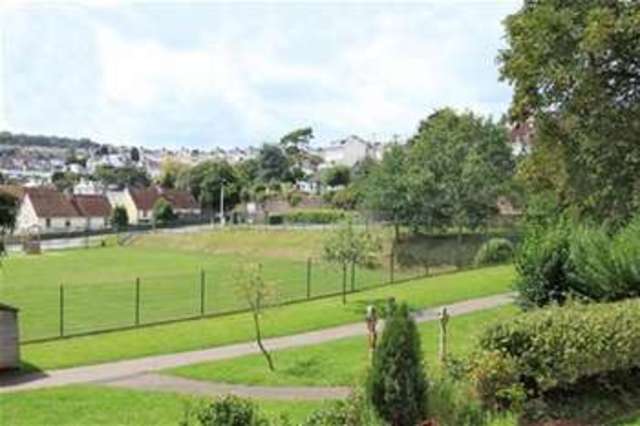  Image of 1 bedroom Property for sale in Oldway Road Paignton TQ3 at Paignton, TQ3 2TX