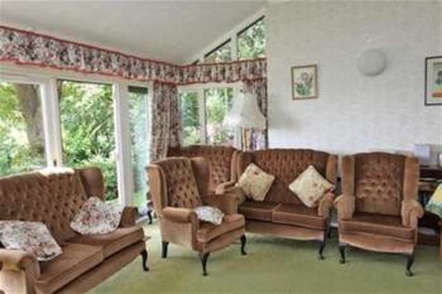  Image of 1 bedroom Property for sale in Oldway Road Paignton TQ3 at Paignton, TQ3 2TX