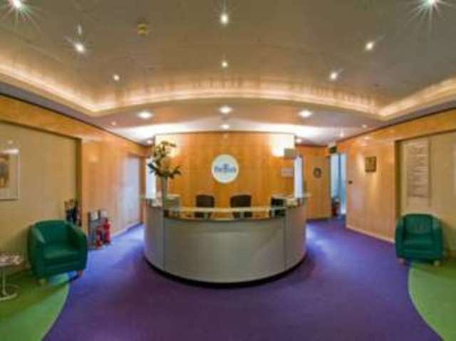  Image of Detached house to rent in Canada Square London E14 at Canary Wharf E14 London, E14 5DY