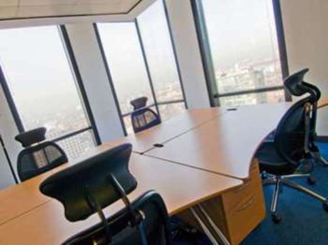 Image of Detached house to rent in Canada Square London E14 at Canary Wharf E14 London, E14 5DY