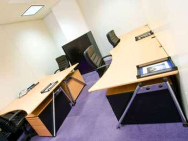  Image of Detached house to rent in Canada Square London E14 at Canary Wharf E14 London, E14 5DY