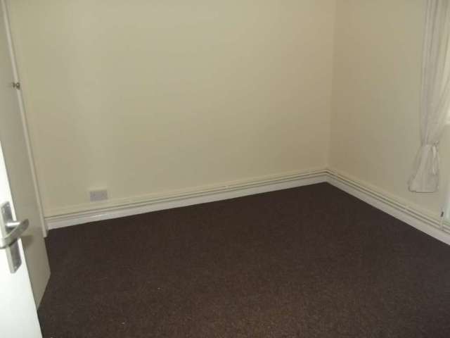  Image of 3 bedroom Apartment to rent in Ordnance Road London SE18 at Ordnance Road Woolwich London, SE18 3SP