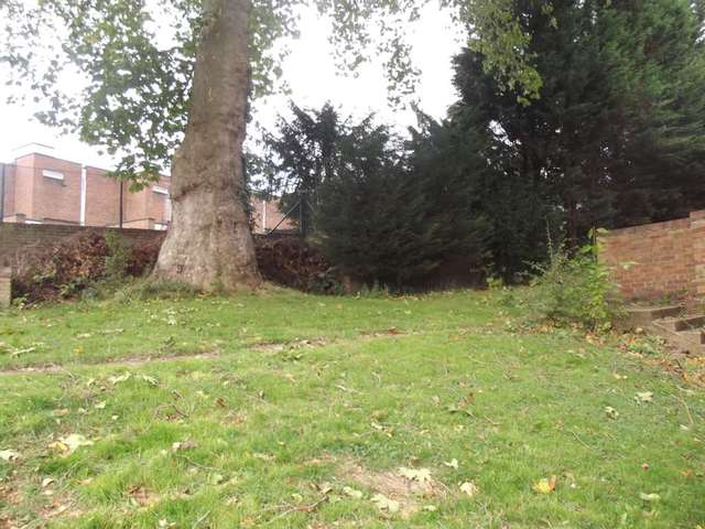  Image of 3 bedroom Apartment to rent in Ordnance Road London SE18 at Ordnance Road Woolwich London, SE18 3SP