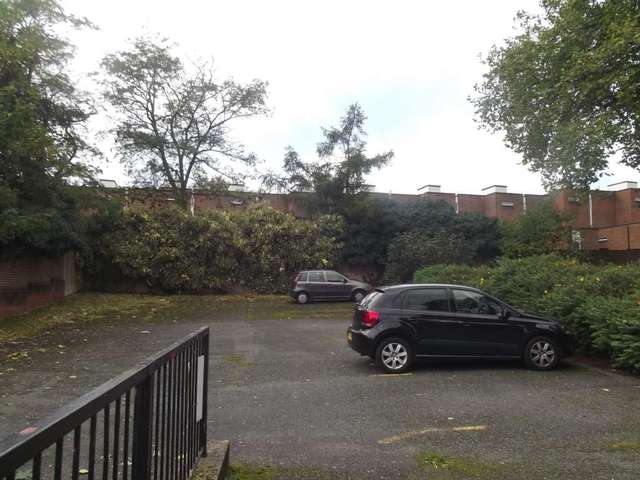  Image of 3 bedroom Apartment to rent in Ordnance Road London SE18 at Ordnance Road Woolwich London, SE18 3SP