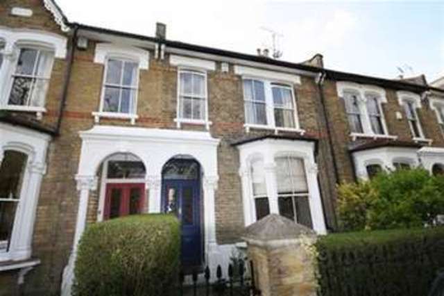  Image of 4 bedroom Terraced house to rent in Osborne Road Buckhurst Hill IG9 at Osborne Road  Buckhurst Hill, IG9 5RR