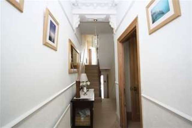  Image of 4 bedroom Terraced house to rent in Osborne Road Buckhurst Hill IG9 at Osborne Road  Buckhurst Hill, IG9 5RR