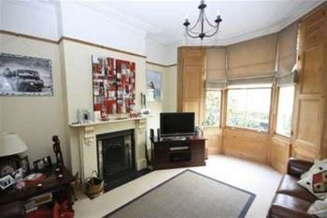  Image of 4 bedroom Terraced house to rent in Osborne Road Buckhurst Hill IG9 at Osborne Road  Buckhurst Hill, IG9 5RR
