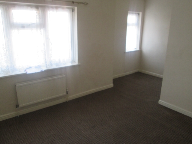  Image of 3 bedroom Terraced house to rent in Overton Grove Birmingham B27 at Overton Grove Acocks Green Birmingham, B27 7LP