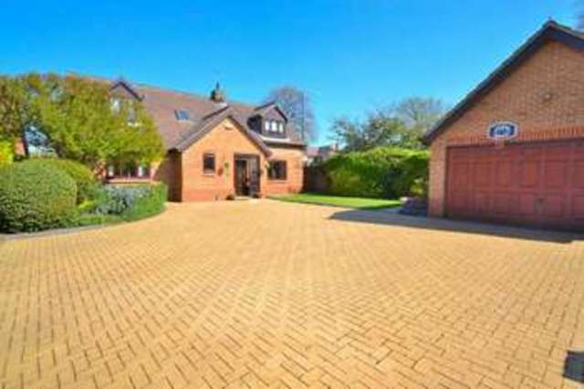  Image of 4 bedroom Detached house for sale in Paddocks View Long Eaton Nottingham NG10 at Paddocks View  Long Eaton, NG10 3QF